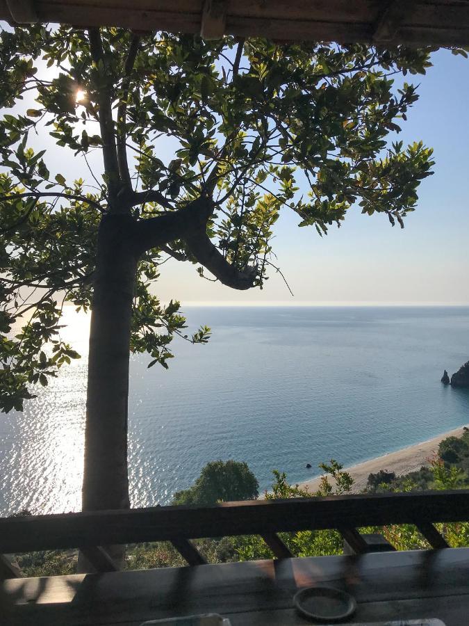 Balcony On The Rocks Villa Agioi Saranta Buitenkant foto